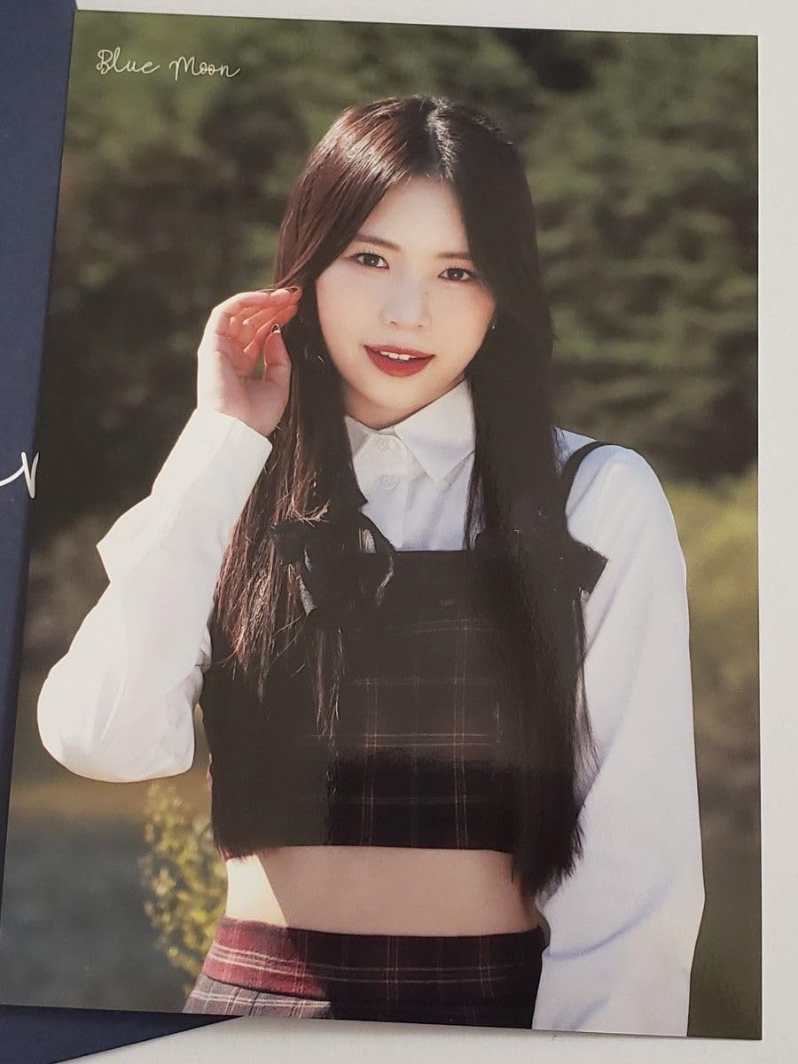 Amazon.co.jp: NiziU Blue Moon ランダムトレーディングカード